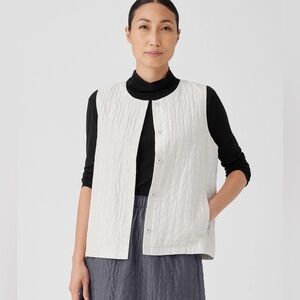 NWOT Eileen Fisher Round neck Quilted Vest